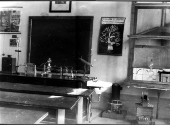 Vecchio laboratorio di chimica